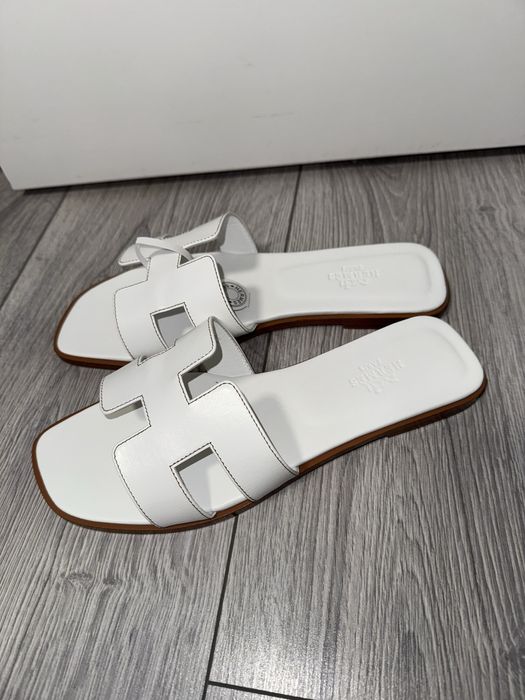 Papuci hermes oran albi