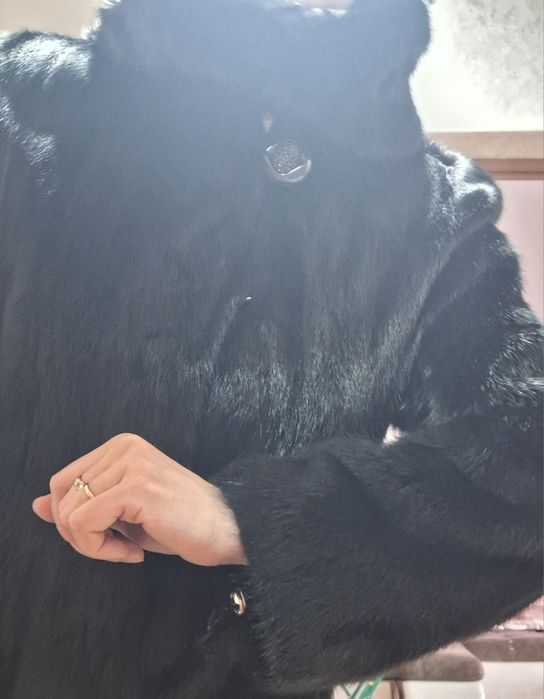 Продам норковую шубу