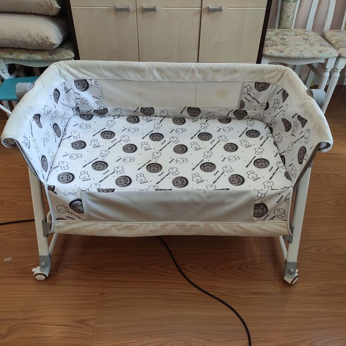 Приставная кроватка