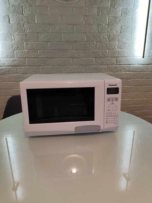 Микроволновая печь Panasonic NN-ST337W,