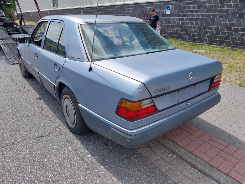 Mercedes e 200 model 124