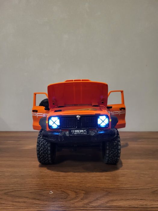 rc троффи tank 300 на радиоуправлении
