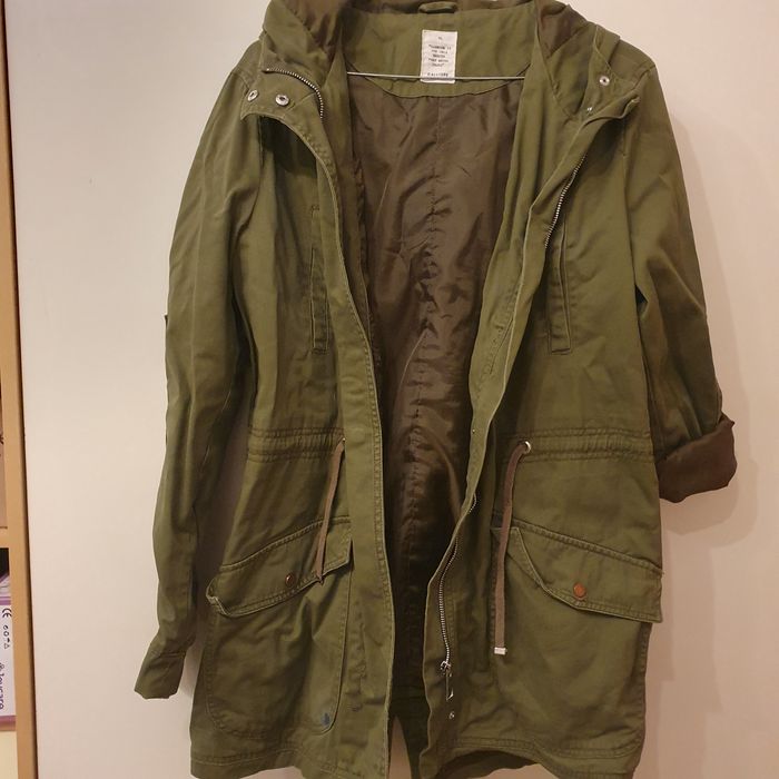 Продавам изгодно дамски якета,дънки  и кожено яке