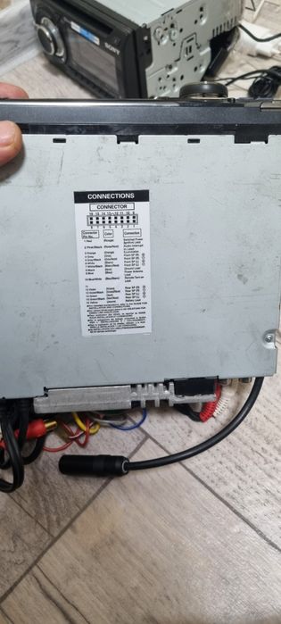 Alpine cda9886 sotiladi holati zoʻr ishlashi zoʻr