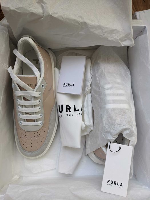 Чисто нови Сникърси FURLA Cloud