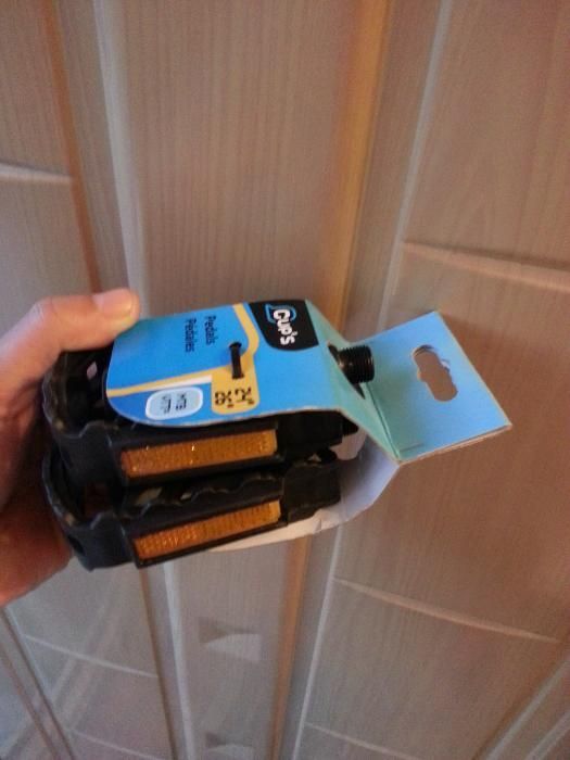 Vand pedale MTB noi-noute de calitate