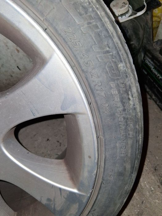 комплект оригинални алуминиеви джанти BMW с гуми Michelin