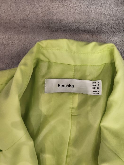 Зелено сако Bershka