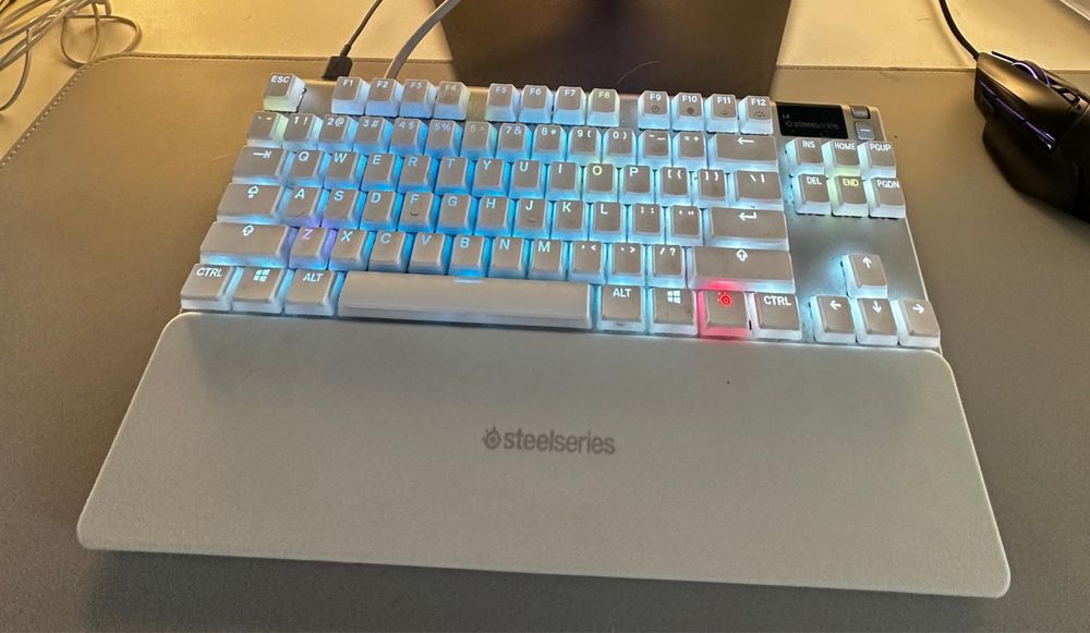 Steelseries Apex 7 Tkl Limited Edition Ghost Collection