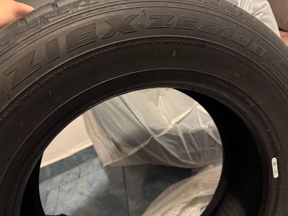 Vând anvelope auto 205/65 R16