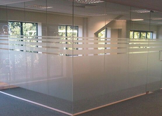 Стеклянные двери и перегародки для офиса!	КАЧЕСТВА и ГАРАНТИЯ 100%