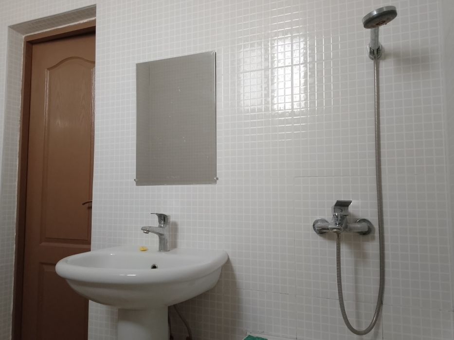 Urganch shaharida joylashga 4 xonali   kvartira sotiladi