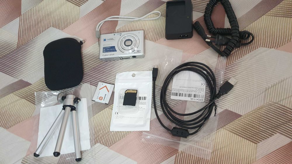 Sony Cyber-shot DSC-W550 14,1 мРх