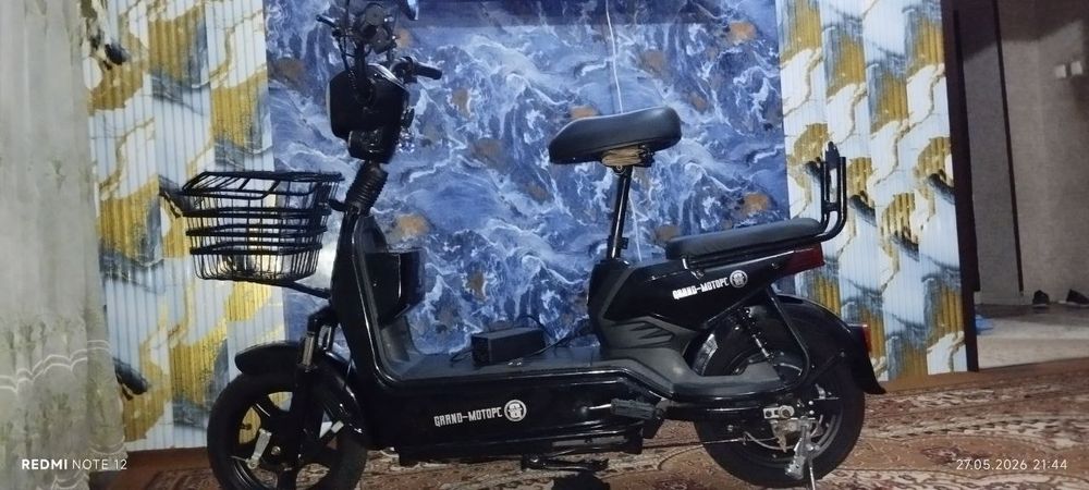 Elektro skuter sotiladi