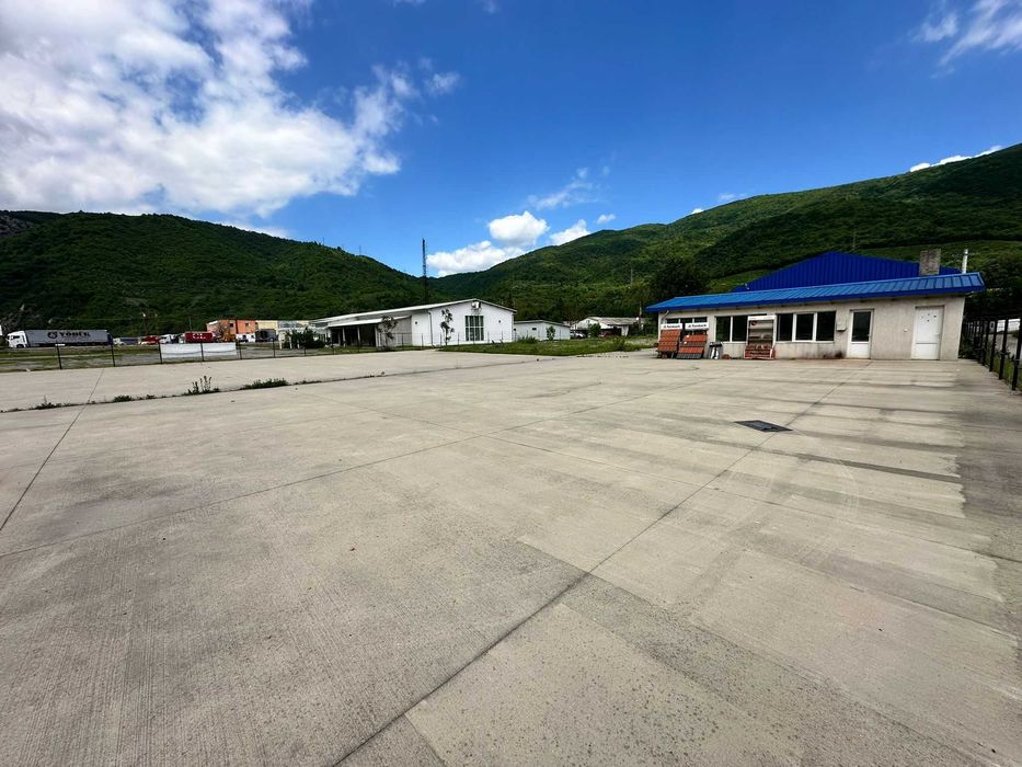 Platforma betonata+hala metalica+showroom 4000mp