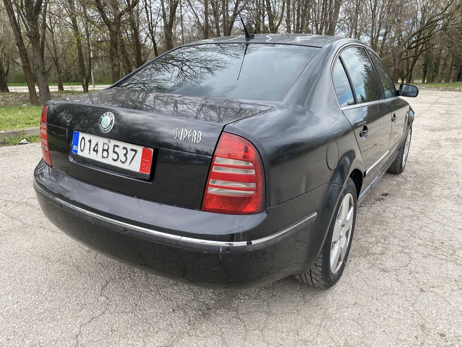 Продава се само на части Skoda Superb 2.5 TDI автомат !
