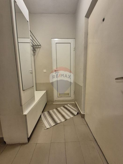 Дава се под наем Двустаен апартамент в Варна, ВИНС - 42 кв.м за 357 € - Снимка #1