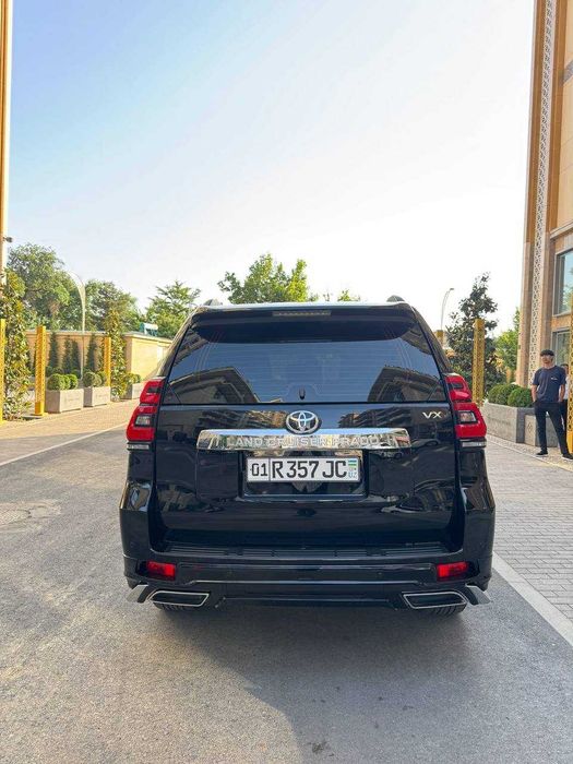 Tayotta - Land Cruiser Prado 150 yangi 2023