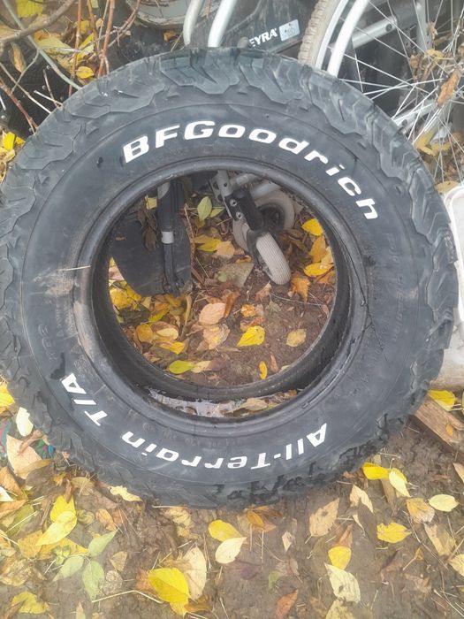 Продам комплект шин