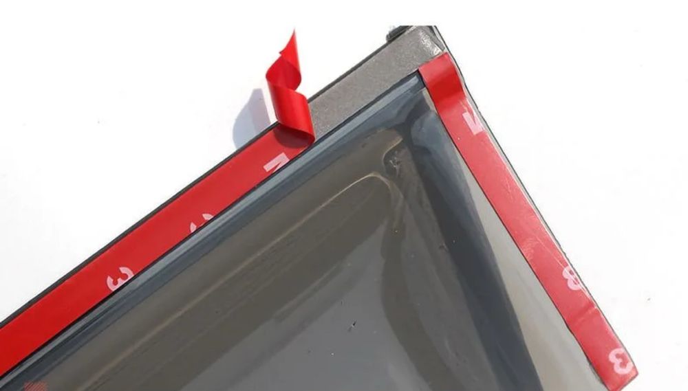 Ветровики на Hongqi E-QM5