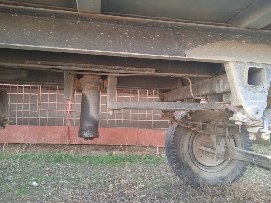 Трактор с тележкой