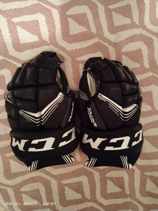 Краги хоккейные полевые