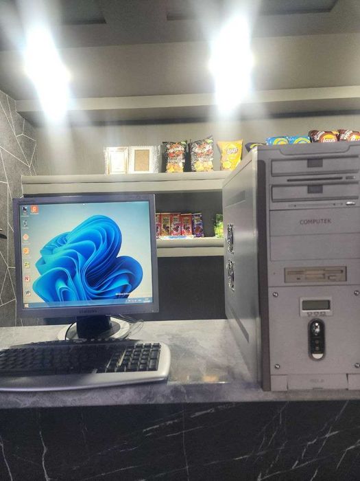 кейс не дорогой DDR 2 945 Плата+экран +клавиатура