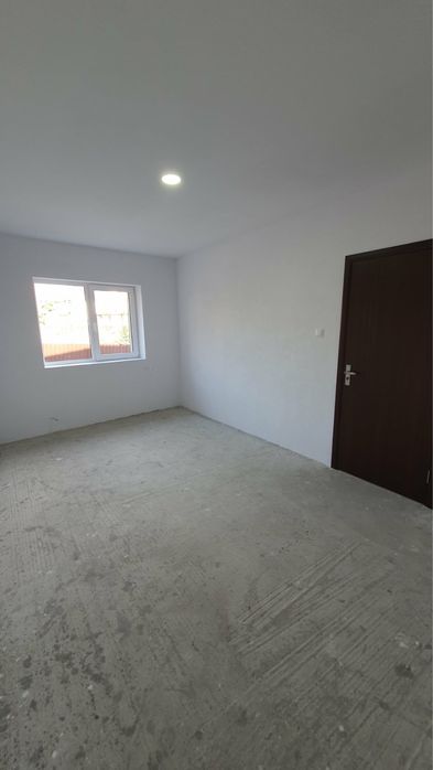 Vand casa in ludus