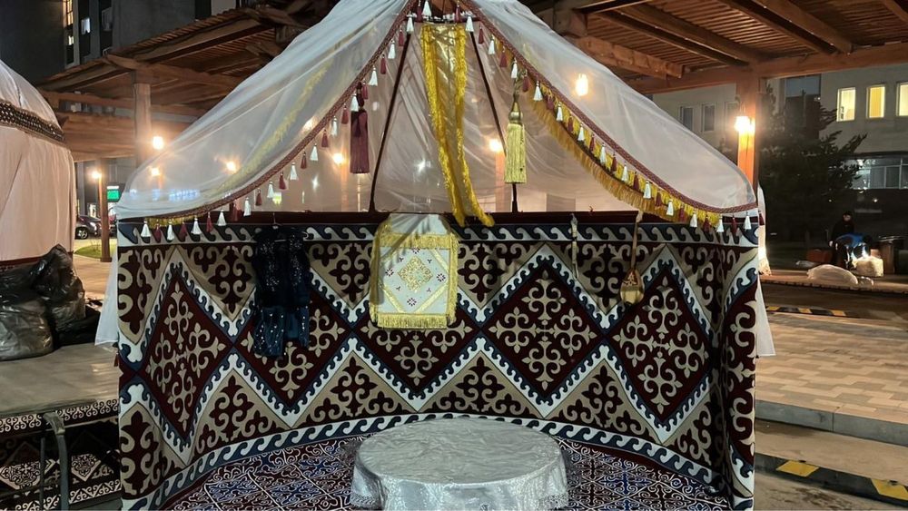 Жарты киіз үй , полуюрта арендаға беріледі