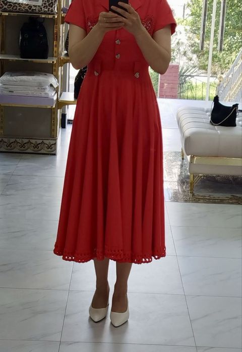 ayollar ko'ylagi br marotaba kiyilgan razmiri 38 holati yangi