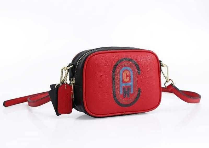 Coach прекрасна дамска чанта