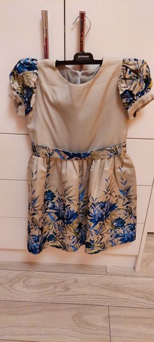 Rochita fata 8-9 ani