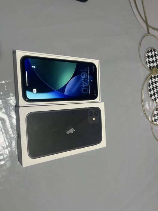 Айфон 11 64гб 81емкость