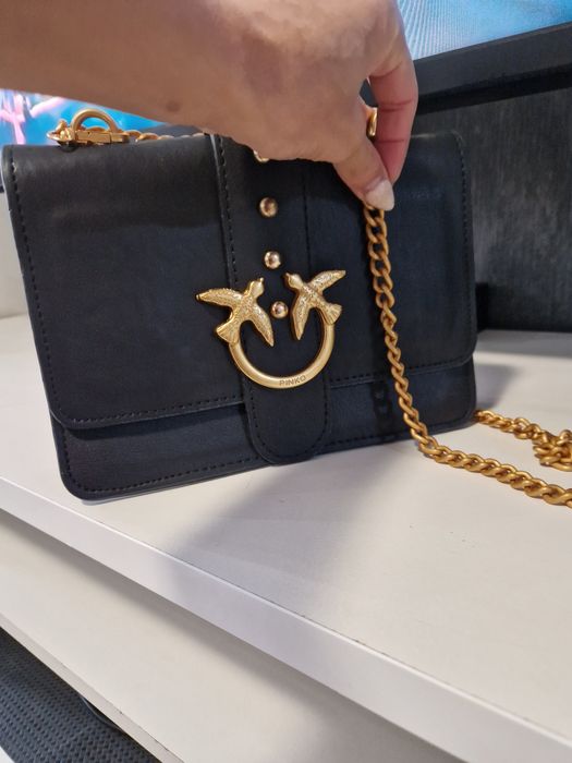 Нова чанта Pinko