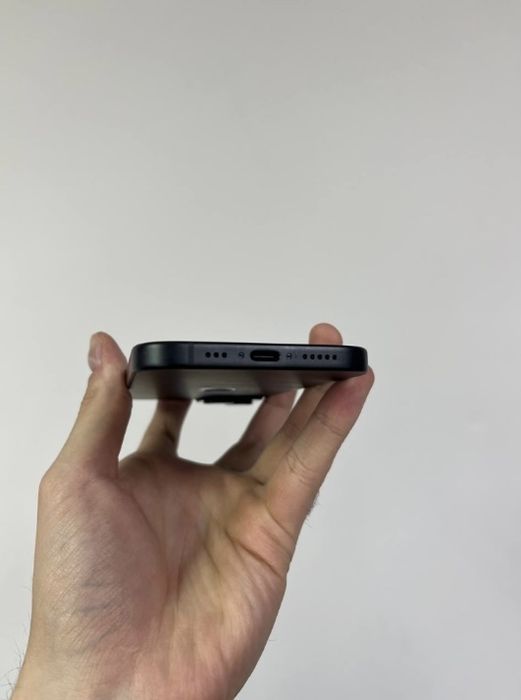 Продам iPhone 15