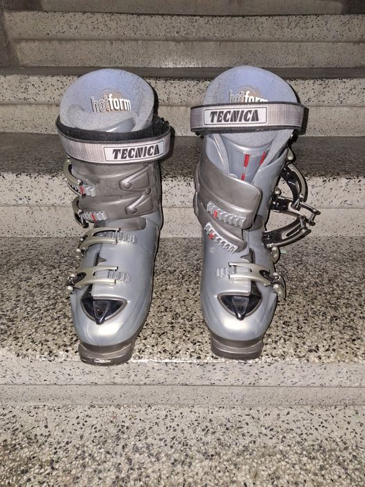 Ски обувки NORDIKA.. TECNICA и ръкавици