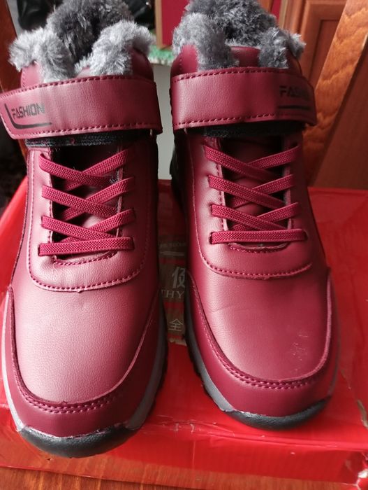 Кроссовки зимние