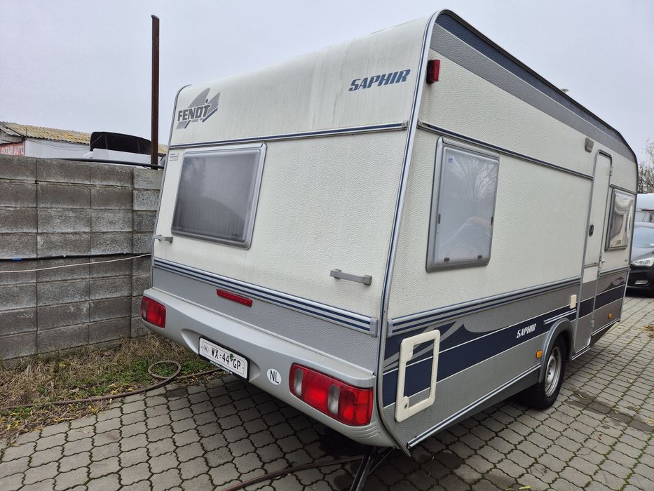 Rulota 4 persoane Fendt Saphir 470 TOP