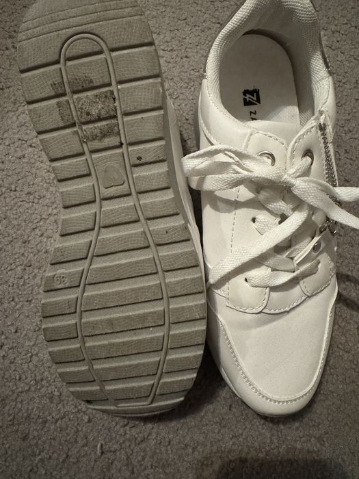 Маратонки с лека платформа