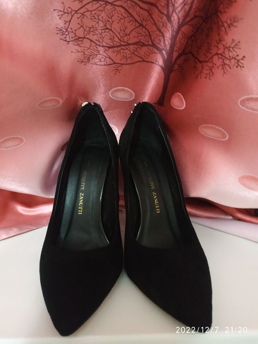 Продам туфли женские