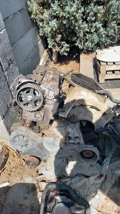 Двигатель   санта   фе