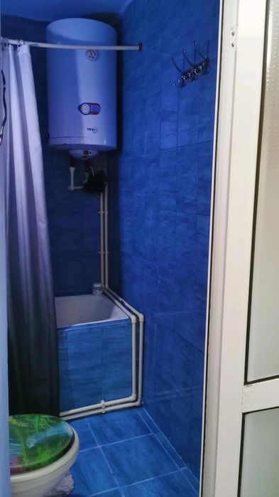 Garsonieră etaj 2 – Izolată, termopan, gaze trase, mobilată complet