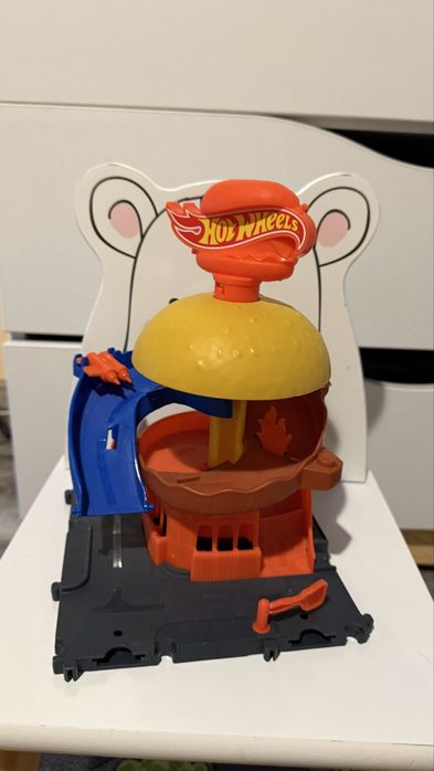 Писта Hot Wheels