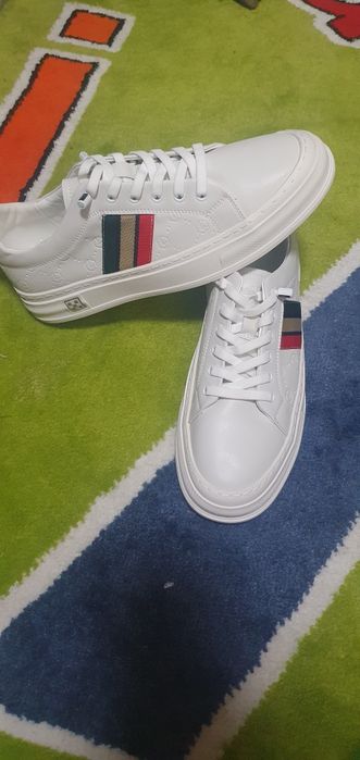 Оригинальные кроссовки