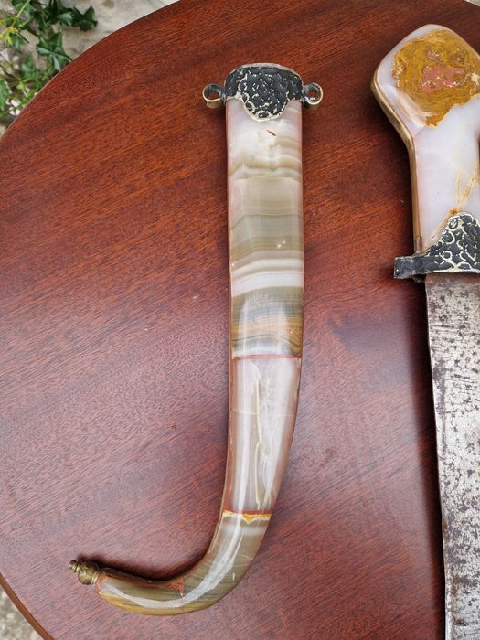 Страхотен антикварен арабски нож ханджар кама оникс