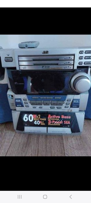 Boxe Studio și conbina audio JVC