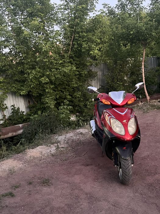 Скутер 150 кубов