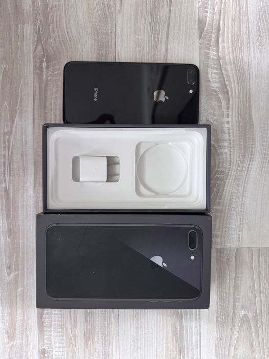 Iphone 8 plus с коробкой
