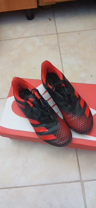 Детски футболни обувки