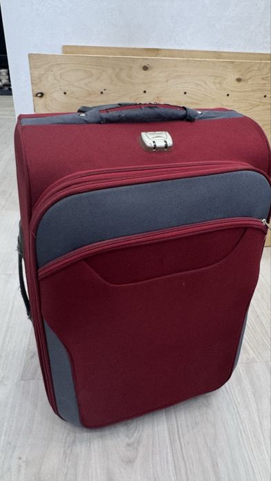 Чемодан продам за 10000 бу